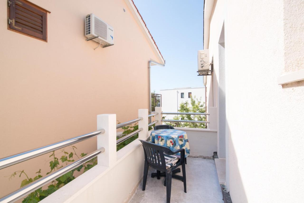 Studio Apartment Brela Pokoj fotografie
